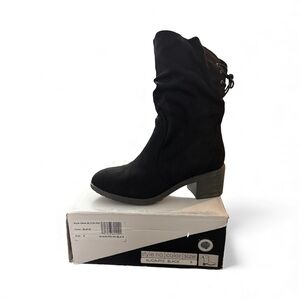Elegant Black Heeled Boots for Women 8 NIB